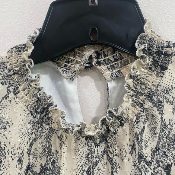 Altar'd State Snakeskin Tiered Mini Dress Bell Sleeve Boho Gypsy Babydoll Sz XS - Picture 3 of 11